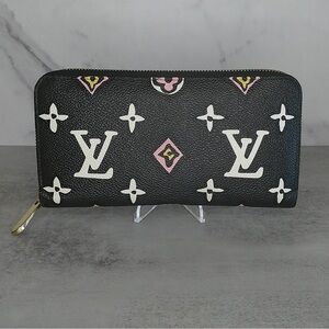 Authentic Louis Vuitton LV Limited Edition Wild At Heart Zippy Wallet w/ COA